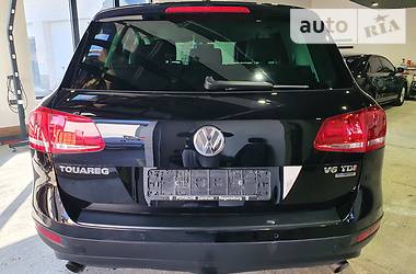 Позашляховик / Кросовер Volkswagen Touareg 2012 в 