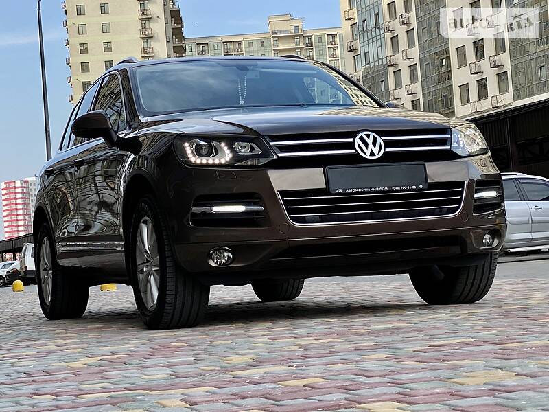 Внедорожник / Кроссовер Volkswagen Touareg 2013 в Одессе