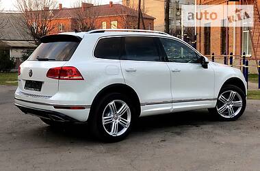 Внедорожник / Кроссовер Volkswagen Touareg 2015 в Виннице