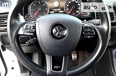 Внедорожник / Кроссовер Volkswagen Touareg 2015 в Виннице