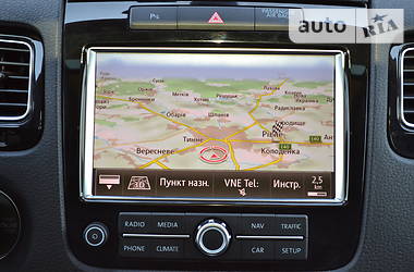 Позашляховик / Кросовер Volkswagen Touareg 2012 в 