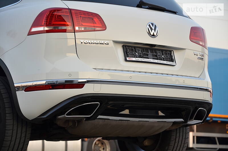 Позашляховик / Кросовер Volkswagen Touareg 2015 в Луцьку