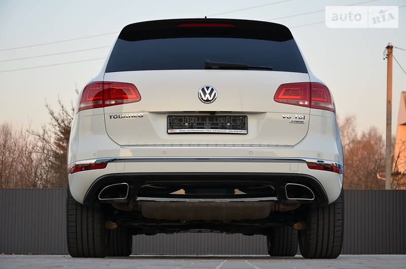 Позашляховик / Кросовер Volkswagen Touareg 2015 в Луцьку