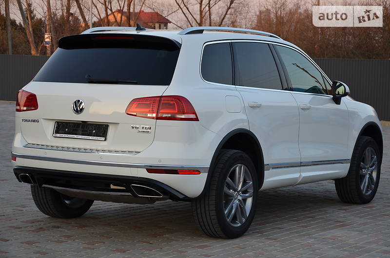 Позашляховик / Кросовер Volkswagen Touareg 2015 в Луцьку
