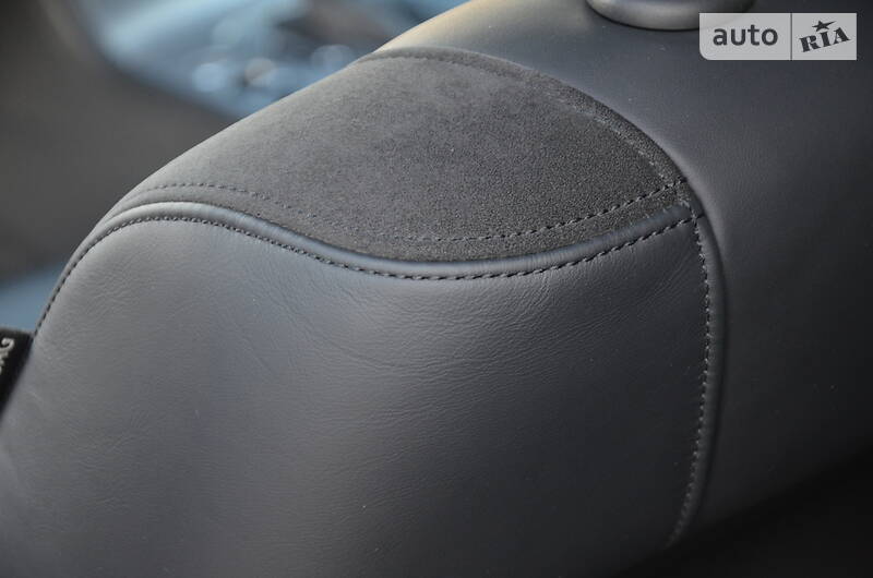 Позашляховик / Кросовер Volkswagen Touareg 2015 в Луцьку