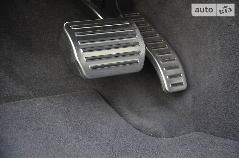 Позашляховик / Кросовер Volkswagen Touareg 2015 в Луцьку