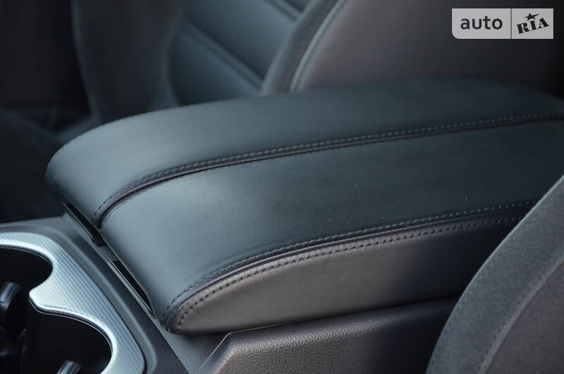 Позашляховик / Кросовер Volkswagen Touareg 2015 в Луцьку