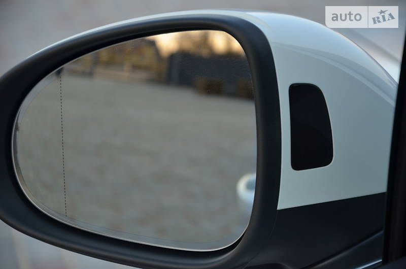 Позашляховик / Кросовер Volkswagen Touareg 2015 в Луцьку