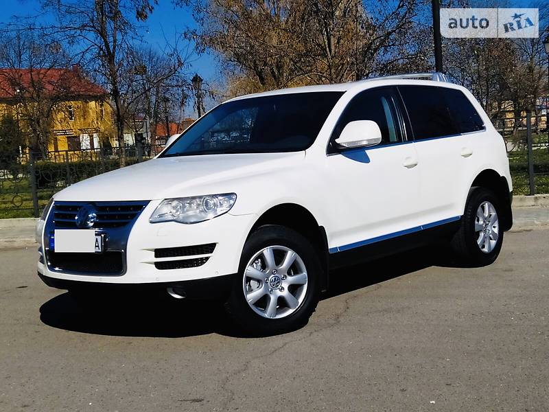 Позашляховик / Кросовер Volkswagen Touareg 2008 в Новомосковську
