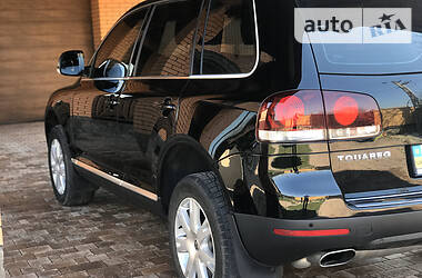 Позашляховик / Кросовер Volkswagen Touareg 2008 в 