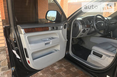 Позашляховик / Кросовер Volkswagen Touareg 2008 в 