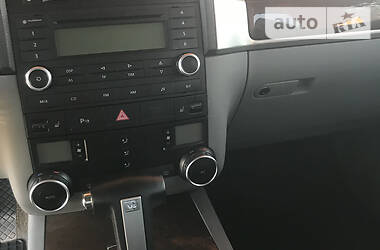 Позашляховик / Кросовер Volkswagen Touareg 2008 в 