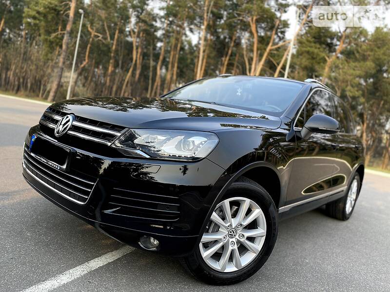 Позашляховик / Кросовер Volkswagen Touareg 2013 в Києві