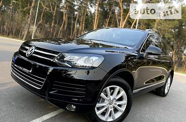 Позашляховик / Кросовер Volkswagen Touareg 2013 в 