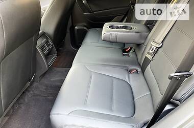 Позашляховик / Кросовер Volkswagen Touareg 2013 в 