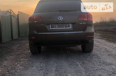 Позашляховик / Кросовер Volkswagen Touareg 2012 в 
