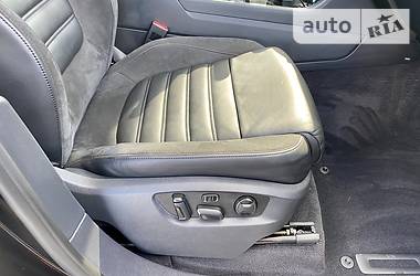 Позашляховик / Кросовер Volkswagen Touareg 2016 в 