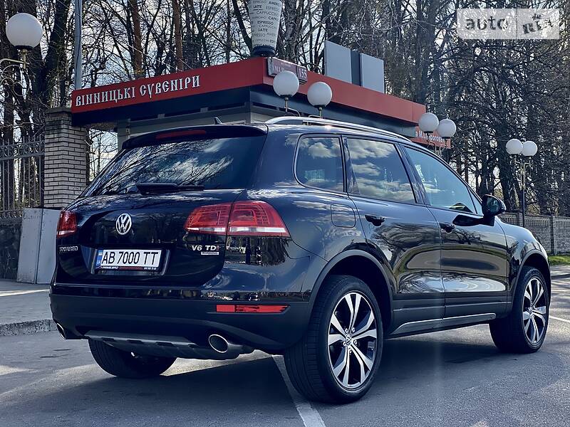 Внедорожник / Кроссовер Volkswagen Touareg 2014 в Виннице