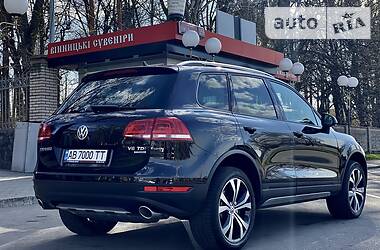 Позашляховик / Кросовер Volkswagen Touareg 2014 в 