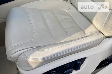 Позашляховик / Кросовер Volkswagen Touareg 2014 в 
