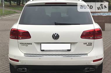 Позашляховик / Кросовер Volkswagen Touareg 2011 в 