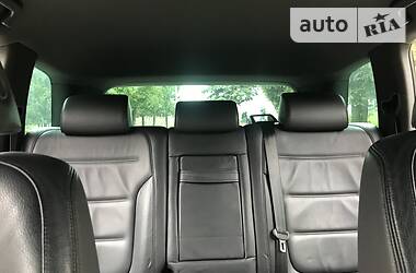 Позашляховик / Кросовер Volkswagen Touareg 2011 в 