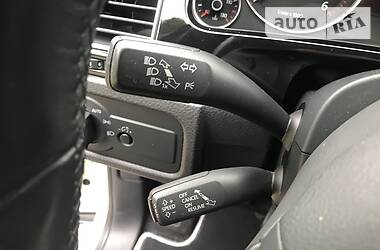Позашляховик / Кросовер Volkswagen Touareg 2011 в 