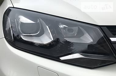 Позашляховик / Кросовер Volkswagen Touareg 2011 в 