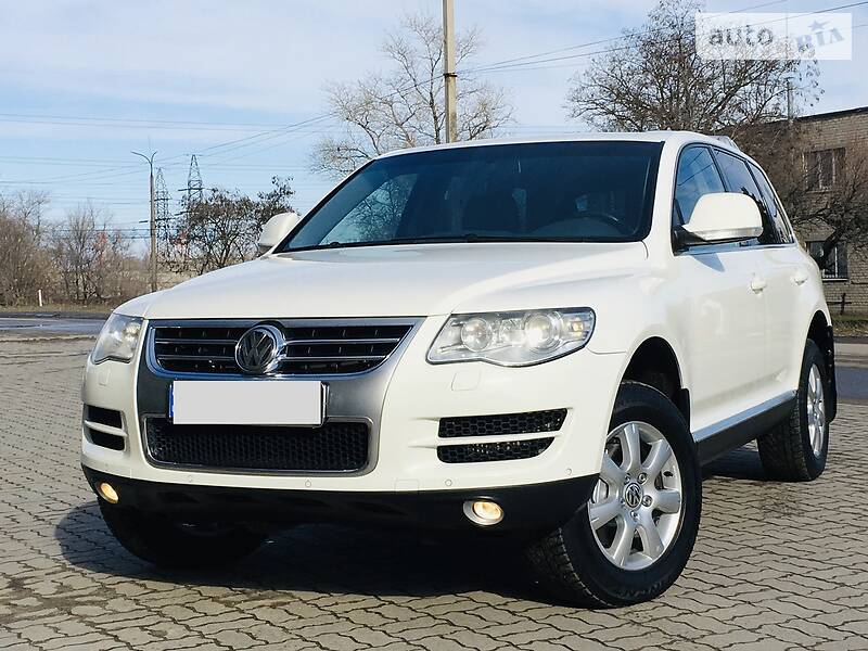 Позашляховик / Кросовер Volkswagen Touareg 2008 в Новомосковську