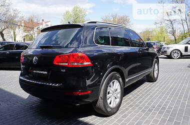 Внедорожник / Кроссовер Volkswagen Touareg 2013 в Одессе