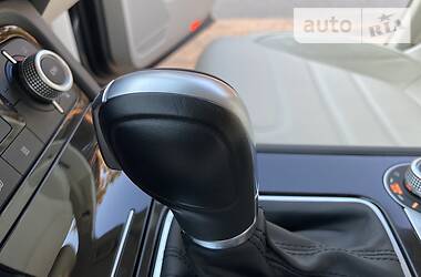 Позашляховик / Кросовер Volkswagen Touareg 2015 в 