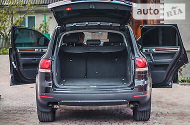 Позашляховик / Кросовер Volkswagen Touareg 2007 в 