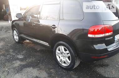 Позашляховик / Кросовер Volkswagen Touareg 2003 в 