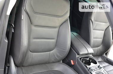 Позашляховик / Кросовер Volkswagen Touareg 2011 в 