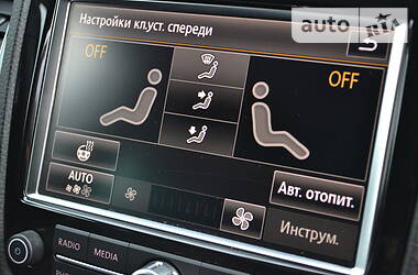 Позашляховик / Кросовер Volkswagen Touareg 2011 в 