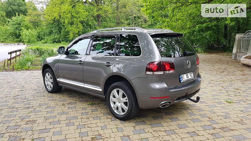 Позашляховик / Кросовер Volkswagen Touareg 2009 в Полтаві