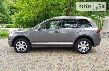 Позашляховик / Кросовер Volkswagen Touareg 2009 в 