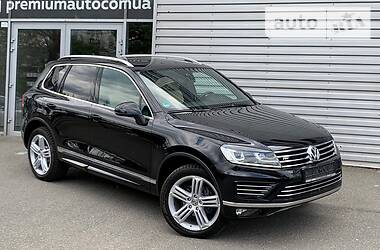 Позашляховик / Кросовер Volkswagen Touareg 2016 в 