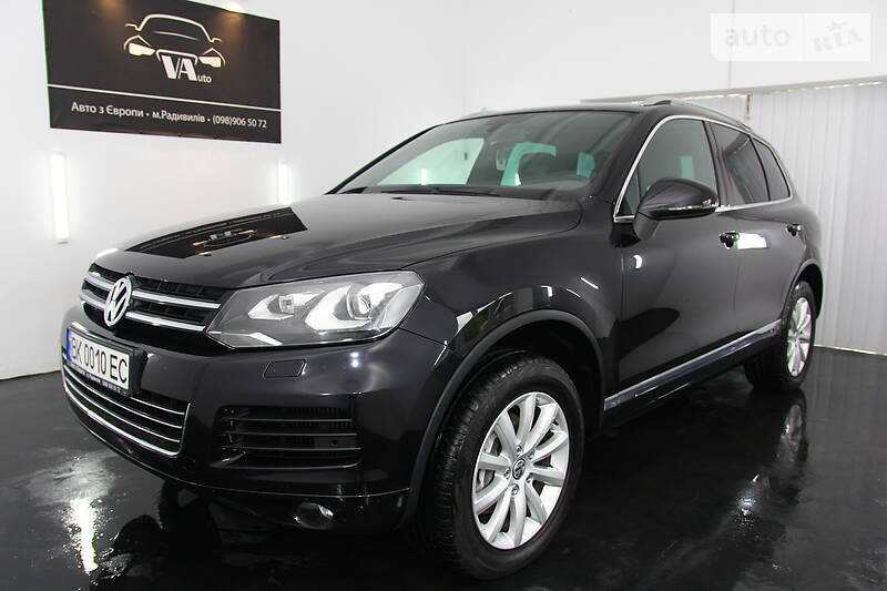 Позашляховик / Кросовер Volkswagen Touareg 2010 в 
