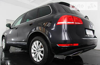 Позашляховик / Кросовер Volkswagen Touareg 2010 в 