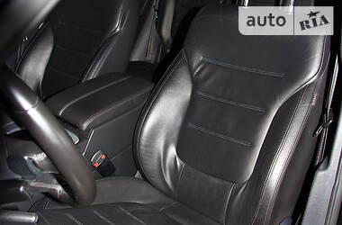 Позашляховик / Кросовер Volkswagen Touareg 2010 в 
