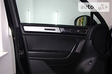 Позашляховик / Кросовер Volkswagen Touareg 2010 в 