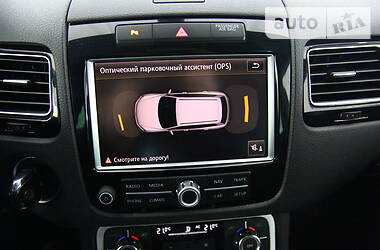 Позашляховик / Кросовер Volkswagen Touareg 2010 в 