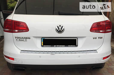 Позашляховик / Кросовер Volkswagen Touareg 2014 в 