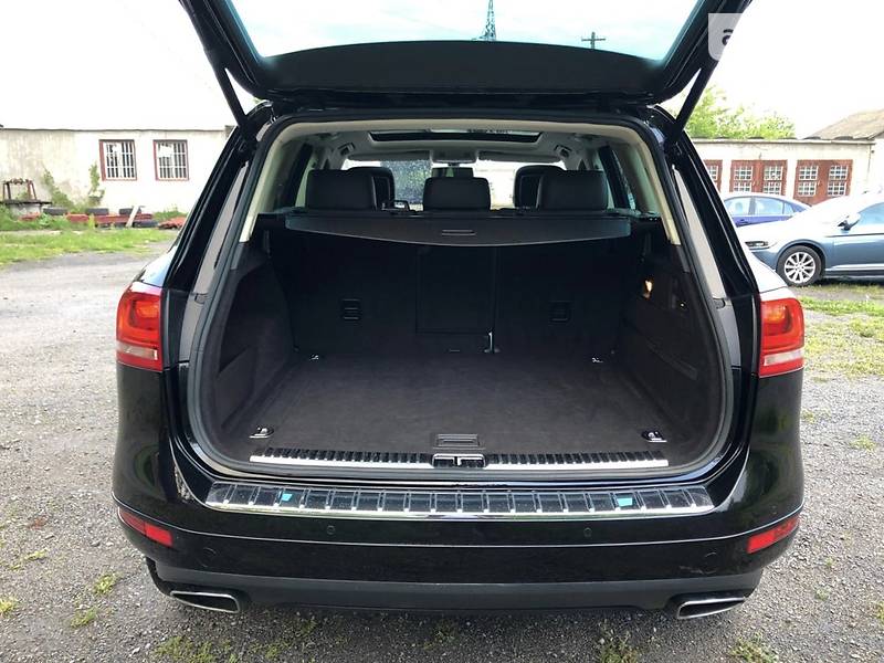 Позашляховик / Кросовер Volkswagen Touareg 2013 в Вінниці