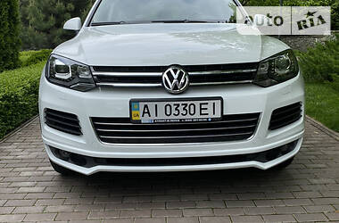 Позашляховик / Кросовер Volkswagen Touareg 2012 в Києві