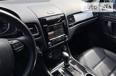 Внедорожник / Кроссовер Volkswagen Touareg 2014 в Тернополе