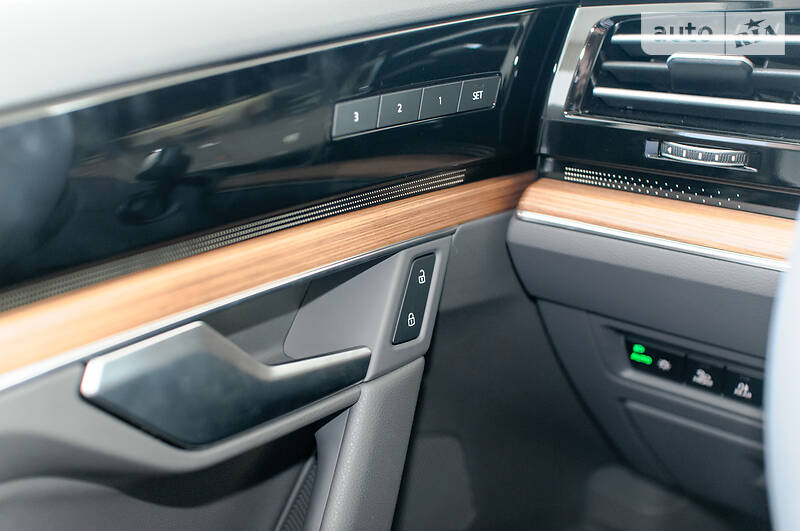Позашляховик / Кросовер Volkswagen Touareg 2018 в Хмельницькому