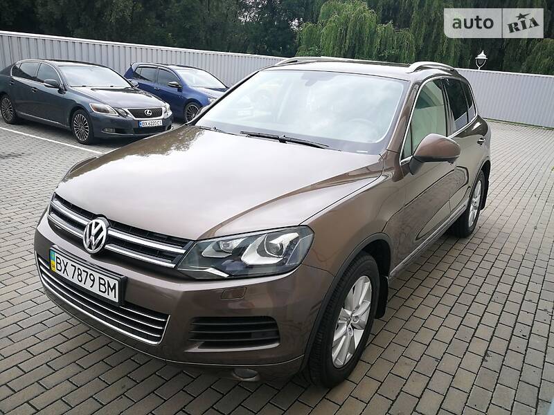 Позашляховик / Кросовер Volkswagen Touareg 2014 в Хмельницькому