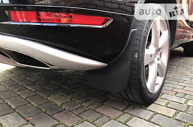 Позашляховик / Кросовер Volkswagen Touareg 2011 в 